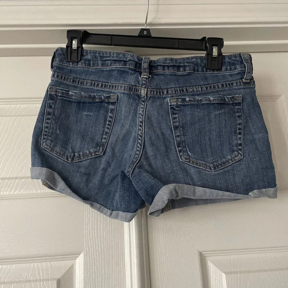 Mossimo Jr Womens Denim Shorts Size 9 Pockets Cuffed Beach Stretch Distressed - Picture 5 of 10